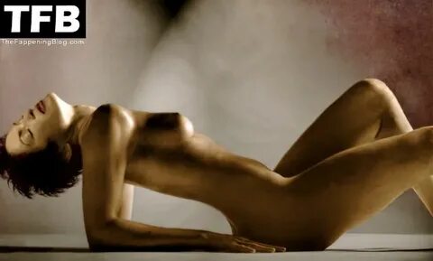 Mariska Hargitay Nude & Sexy Collection (8 Photos) - OnlyFan