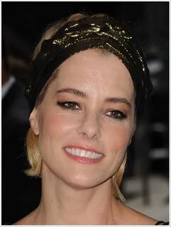 Parker Posey - All Celebrity Wiki