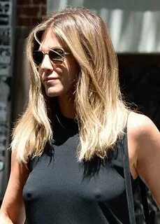 Jennifer Aniston и ее торчащиеся соски... Beautiful news Янд