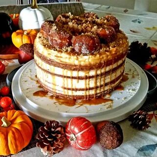 Caramel Apple Cider Donut Cake - 9GAG