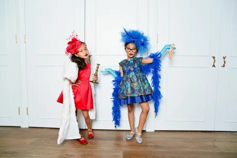 Kids Clue Lady Peacock and Miss Scarlet Halloween Costumes f