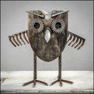 Scrap Metal Art Owl Scrap metal art, Metal art, Metal garden