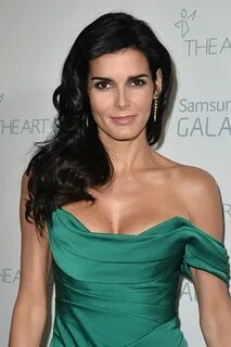 41 Hot Angie Harmon Bikini Pictures - Sexy Ryan McBride In B