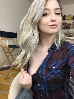 Lexi Lore 🚀 no Twitter: "About to go live on https://t.co/Y4
