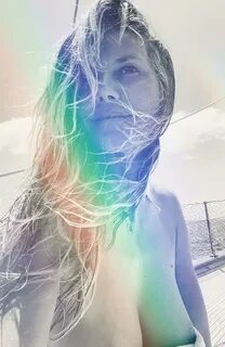 Heidi Klum posts sexy topless photo for Instagram followers 