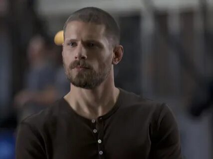 Matt Lauria: Ready to get back in 'Kingdom' cage - TV Show P