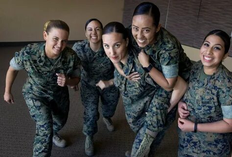 Female Marines fight back against nude photos scandal - Oran