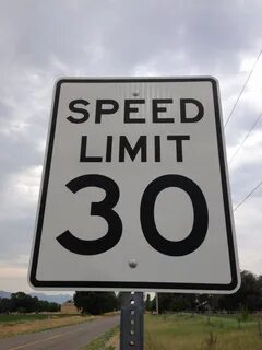 File:2014-07-18 09 42 37 Speed Limit 30 miles per hour sign 