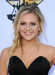 Kelsea-Ballerini Kelsea ballerini, Country girls, Kelsey bal