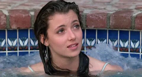 Mia Sara Wiki, Bio, Age, Net Worth, and Other Facts - FactsF
