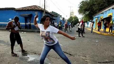 300 hurt in Venezuela as protesters battle for food and medi