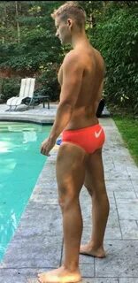 Pin de dr.Speedo en swim 3