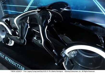 Striking new images and concept art from Tron: Legacy releas