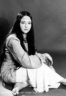 Olivia Hussey's Feet wikiFeet Olivia hussey, Old film stars,