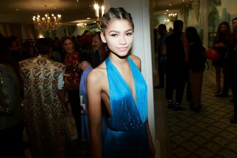 More Pics of Zendaya Coleman Strappy Sandals (1 of 15) - Sho