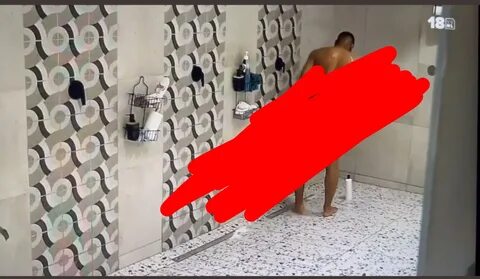 VIDEO: SHOWER HOUR: BBMzansi, Zino, bathes completely naked 