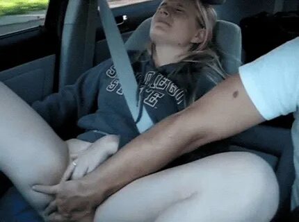 Fingering girlfriend in car