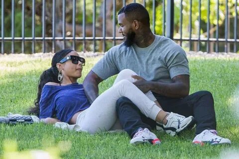 The Game Spotted With a Girl In Public. It’s Finger Lickin' 