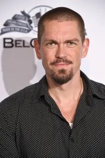 Sarah Shahi, Steve Howey - Steve Howey Photos - Zimbio