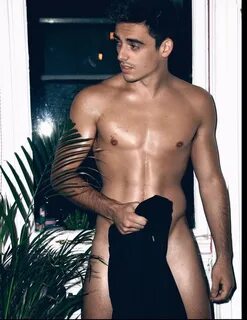 The Stars Come Out To Play: Chris Mears - New Partial Naked 