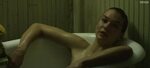 Ханна Гросс принимает ванну - Охотник за разумом (2017) XCAD