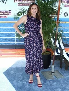 50 Hot And Sexy Photos Of Molly Shannon - 12thBlog