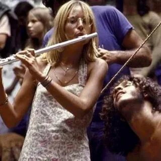 Society's Dropouts: 31 Eye-Opening Photos Of 1970s Hippie Co