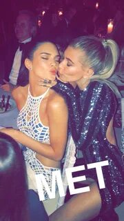 Pin by . codelibae on Kendall Jenner ❤ Hailey baldwin, Kenda