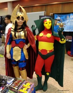 DC COMICS: BIg Barda and Mr. Miracle at TEXAS COMIC CON. Big