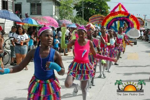 Belizeans participate by the thousands in Carnival Road Marc