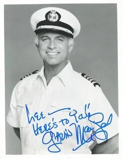 GAVIN MacLEOD Gavin macleod, Celebrities, Captain hat