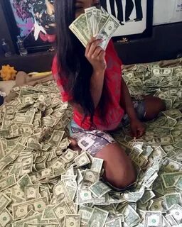 Stripper trades body for cold cash