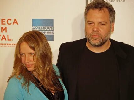 File:Vincent D'Onofrio and wife Carin van der Donk.jpg - Wik