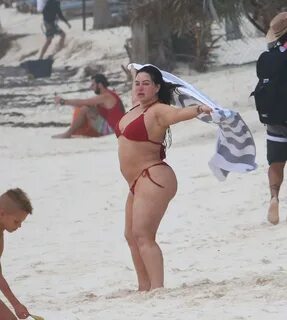 Chiquis Riviera Enjoys Her Vacation On The Beach In Tulum (3