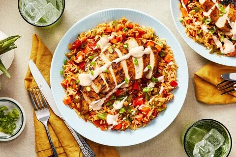 Cajun Blackened Chicken and Rice Bowls with Spicy Crema Reci