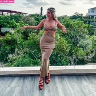 lululuvely. 