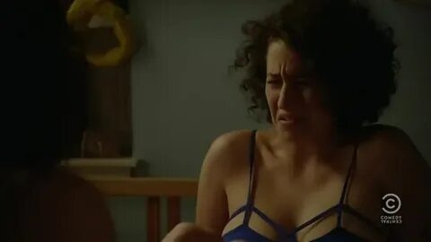YARN You knew? Broad City (2014) - S02E09 Coat Check Video c