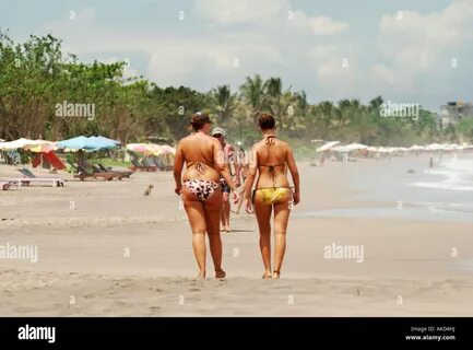 Dicke Frauen Am Strand Stockfotos und -bilder Kaufen - Seite
