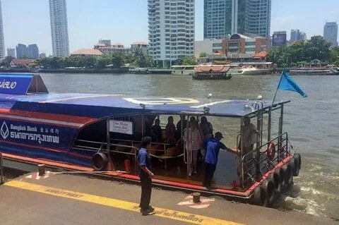 Chao Phraya tourist boat - How to getting around Bangkok by 