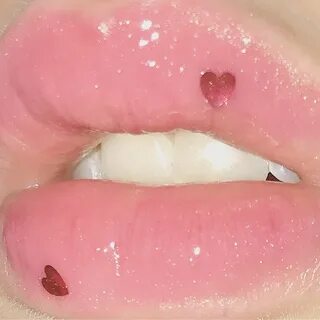 Pin by Seeny on ok Pink lips, Aesthetic makeup, Lips