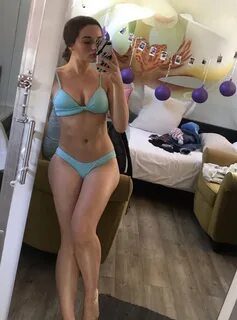 EL MUNDO DE PANFILO: JOEY KING EN BIKINI