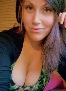 best cleavage photos.