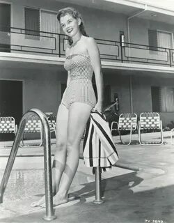 Carol Lynley Carol lynley, Movie stars, Bathing beauties