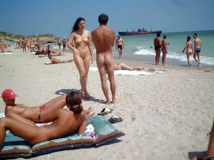 Nude Beach Hidden Camera. Review Of The Contents.