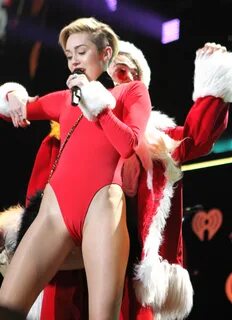 There's No Such Thing As Pants in a Miley Cyrus Performance 