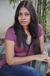 Tamil Actress Victoria Stills @ Vaazhum Deivam Movie Launch 