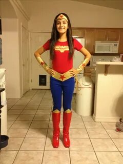 Costumes wonder women Wonder woman halloween costume, Diy su