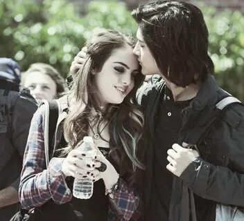 Elizabeth Gillies Avan Jogia Victorious jade and beck, Jade 