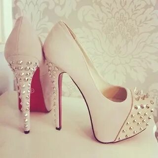 Now this type of heels are gorgeous!!! There Classy and Hey 