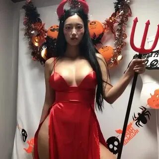 Busty-petite devil - Porn Gif with source - GIFSAUCE